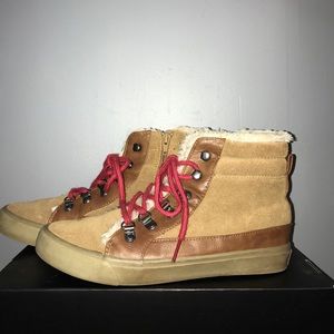 American Eagle Moccasin Sneakers